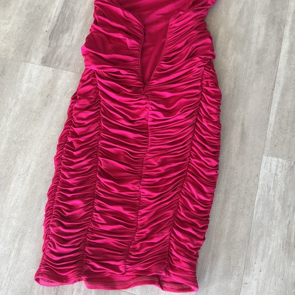 Bebe Dress - Picture 6 of 10